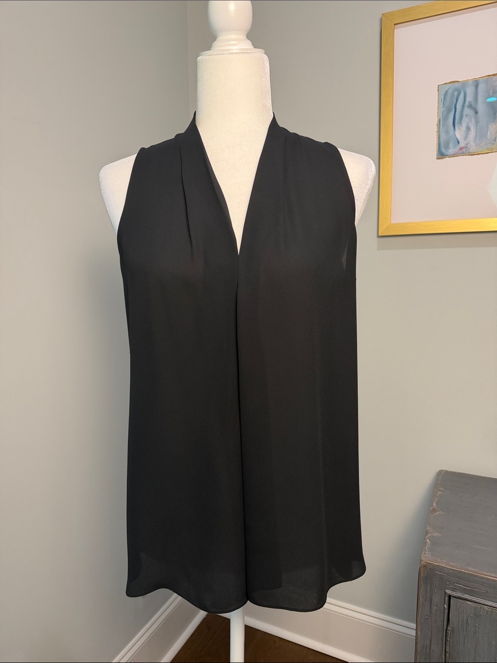 Vince Camuto Black Sleeveless V-Neck Blouse. Size Small.